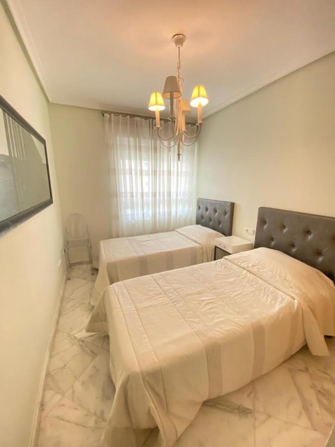 Elegant 2-Bedroom Apartment In Benidorm With Private Pool And Scenic Garden Views Cala de Finestrat Luaran gambar
