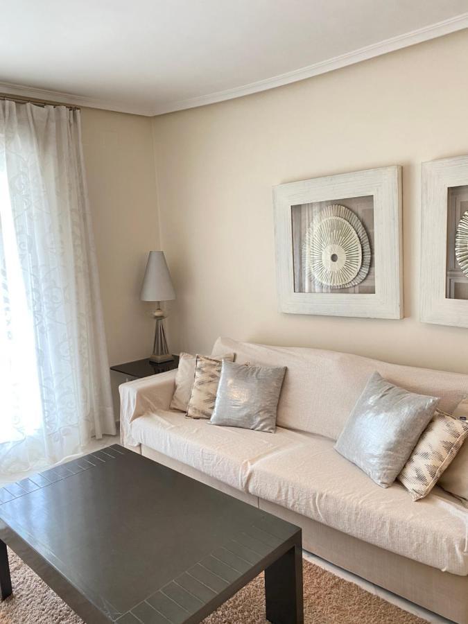 Elegant 2-Bedroom Apartment In Benidorm With Private Pool And Scenic Garden Views Cala de Finestrat Luaran gambar