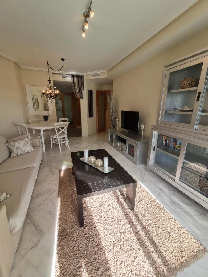Elegant 2-Bedroom Apartment In Benidorm With Private Pool And Scenic Garden Views Cala de Finestrat Luaran gambar