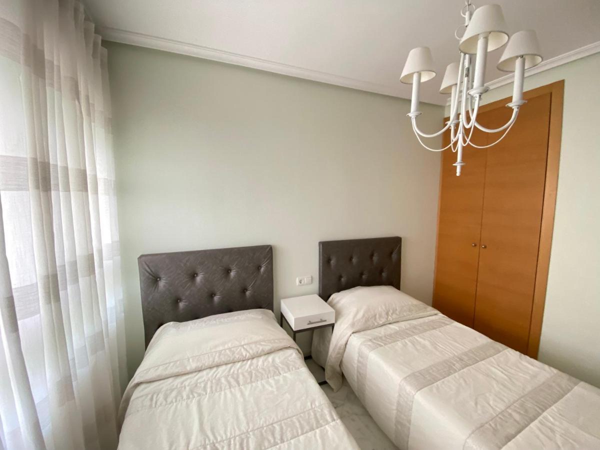 Elegant 2-Bedroom Apartment In Benidorm With Private Pool And Scenic Garden Views Cala de Finestrat Luaran gambar
