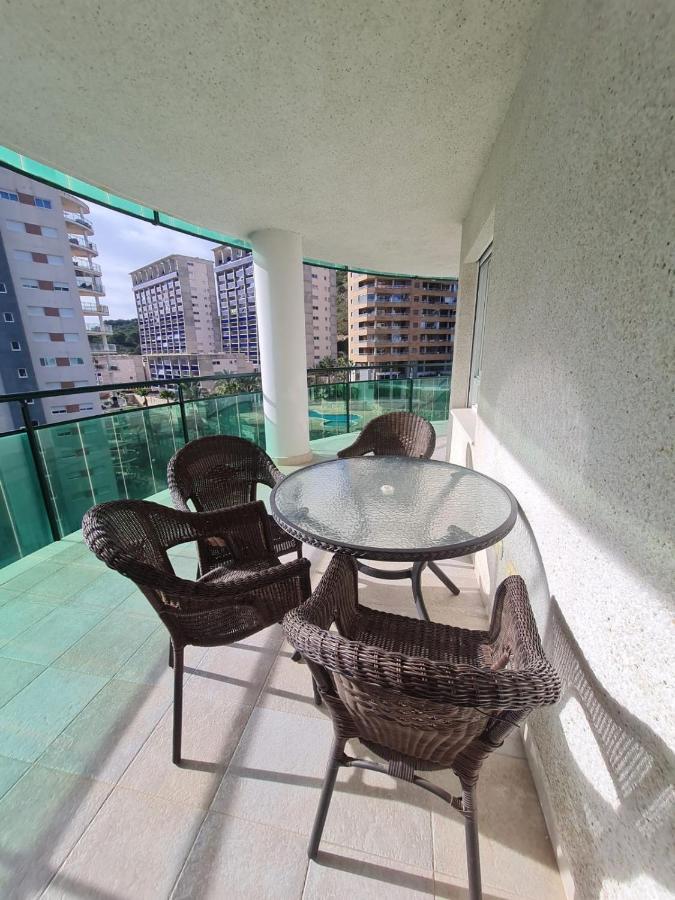 Elegant 2-Bedroom Apartment In Benidorm With Private Pool And Scenic Garden Views Cala de Finestrat Luaran gambar